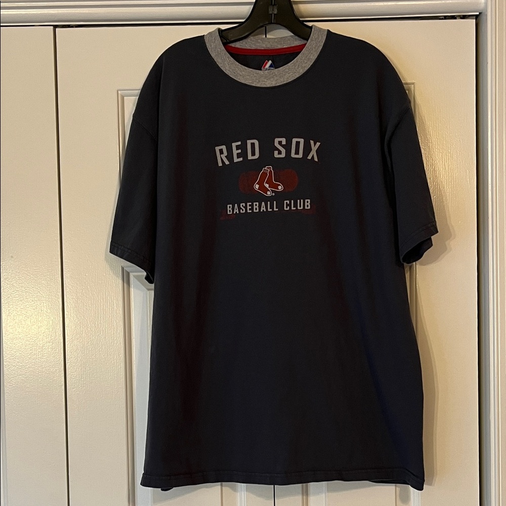 Men's Majestic Boston Red Sox tee shirt